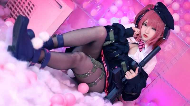 Bộ ảnh cosplay nhân vật MP7 gợi cảm trong Girls' Frontline