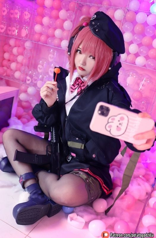 Bộ ảnh cosplay nhân vật MP7 gợi cảm trong Girls' Frontline