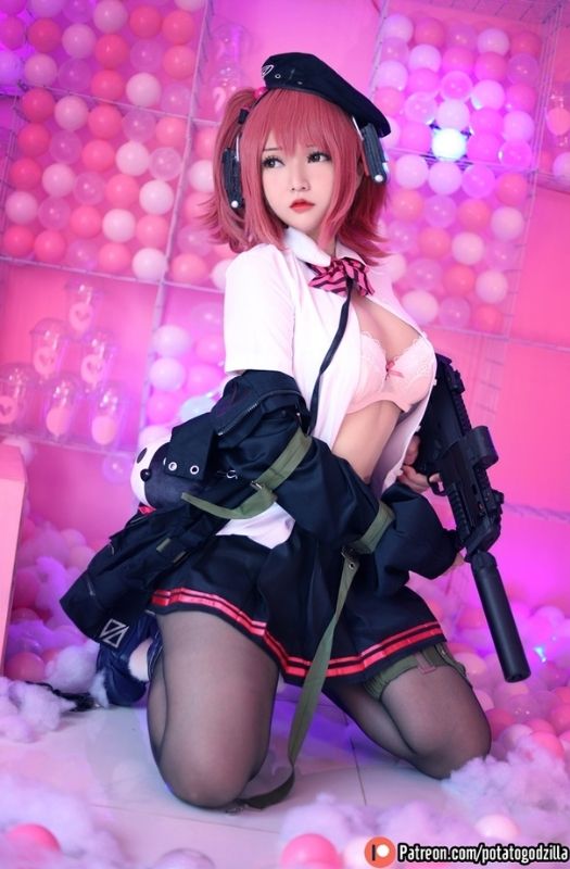 Bộ ảnh cosplay nhân vật MP7 gợi cảm trong Girls' Frontline
