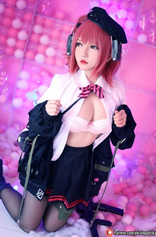 Bộ ảnh cosplay nhân vật MP7 gợi cảm trong Girls' Frontline