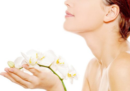 Bật mí tại sao không được đụng yết hầu của con trai?