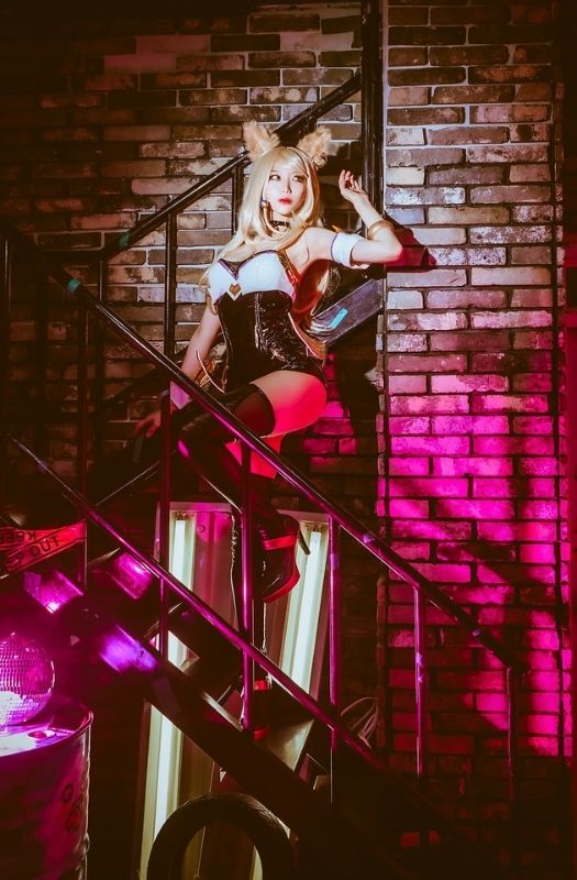 Bộ ảnh cosplay nhân vật Ahri K/DA đẹp lung linh và vô cùng chân thật