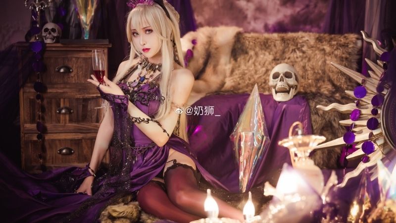 Bộ ảnh coslay nhân vật Dark Queen of the GreatBritain trong Fate/Grand Order