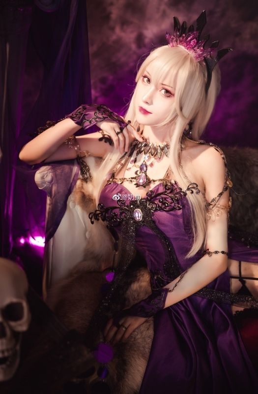Bộ ảnh coslay nhân vật Dark Queen of the GreatBritain trong Fate/Grand Order