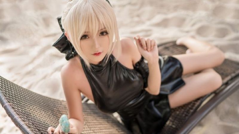 Bộ ảnh cosplay nhân vật Saber Alter vô cùng xinh đẹp và đáng yêu trong Fate/Extella