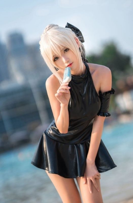 Bộ ảnh cosplay nhân vật Saber Alter vô cùng xinh đẹp và đáng yêu trong Fate/Extella