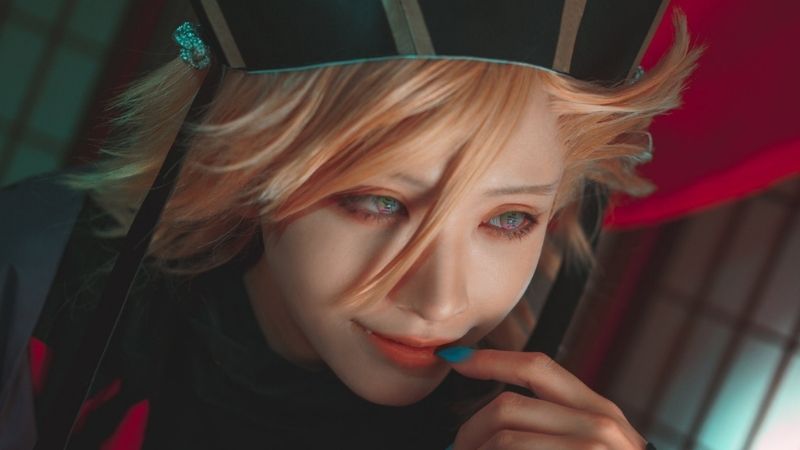 Bộ ảnh cosplay nhân vật Thượng Huyền Nhị Douma trong Kimetsu no Yaiba