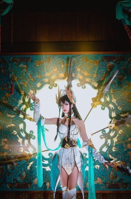 Bộ ảnh cosplay nhân vật Irelia Tiên Kiếm đẹp lung linh và vô cùng chân thật