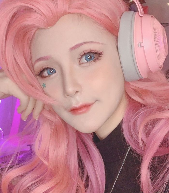 Loạt ảnh cosplay vị tướng Seraphine đáng yêu, quyến rũ trong LMHT
