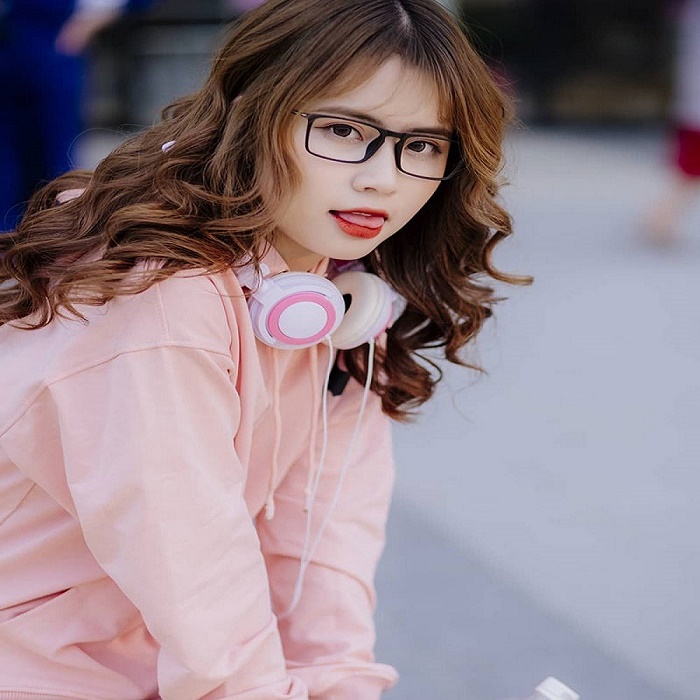 Mlem là gì? Nguồn gốc và ý nghĩa của mlem trên facebook? [DBK.vn]