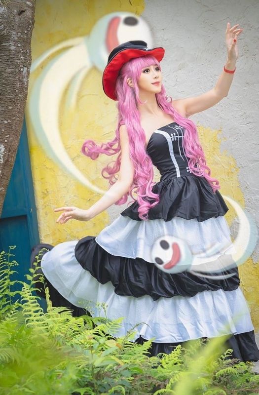 Bộ ảnh cosplay nhân vật Perona cực kỳ dễ thương trong One Piece