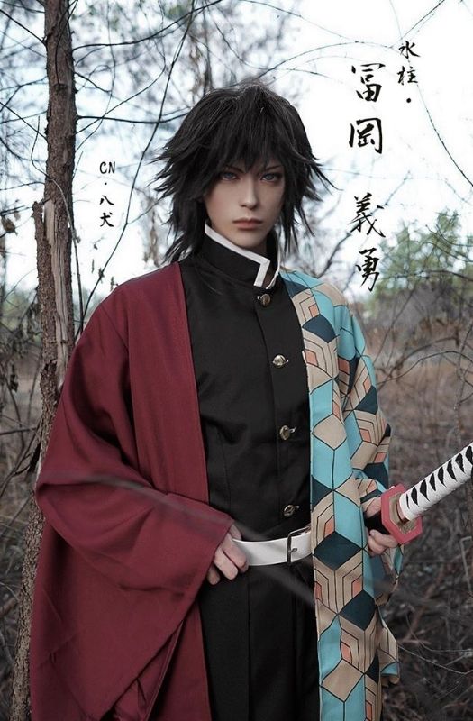 Bộ ảnh cosplay nhân vật Thủy Trụ Giyuu cực ngầu trong Kimetsu no Yaiba