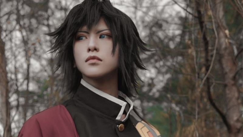 Bộ ảnh cosplay nhân vật Thủy Trụ Giyuu cực ngầu trong Kimetsu no Yaiba