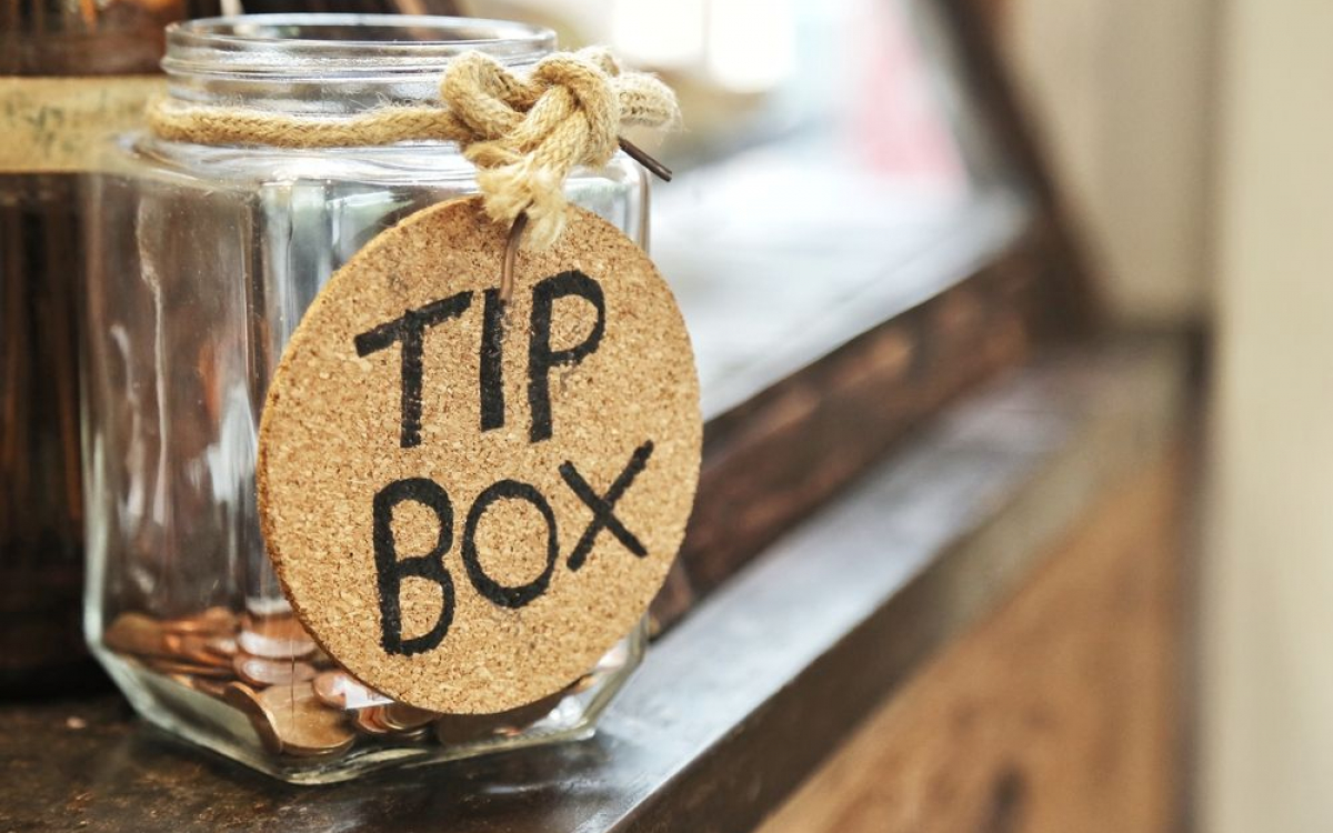 Tip, Tips là gì - ✅ Phân biệt, hiểu đúng tip và tips khi sử dụng