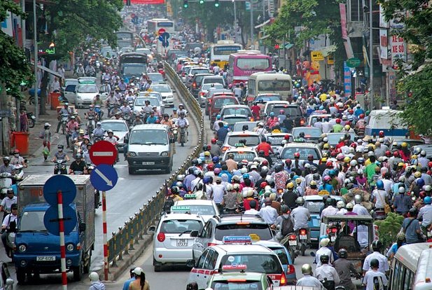 Xe cơ giới là gì? Điều khiển xe cơ giới cần lưu ý những gì?