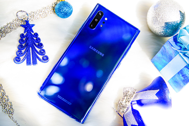 Những smartphone màu xanh thanh lịch, nổi bật cho năm mới - 2