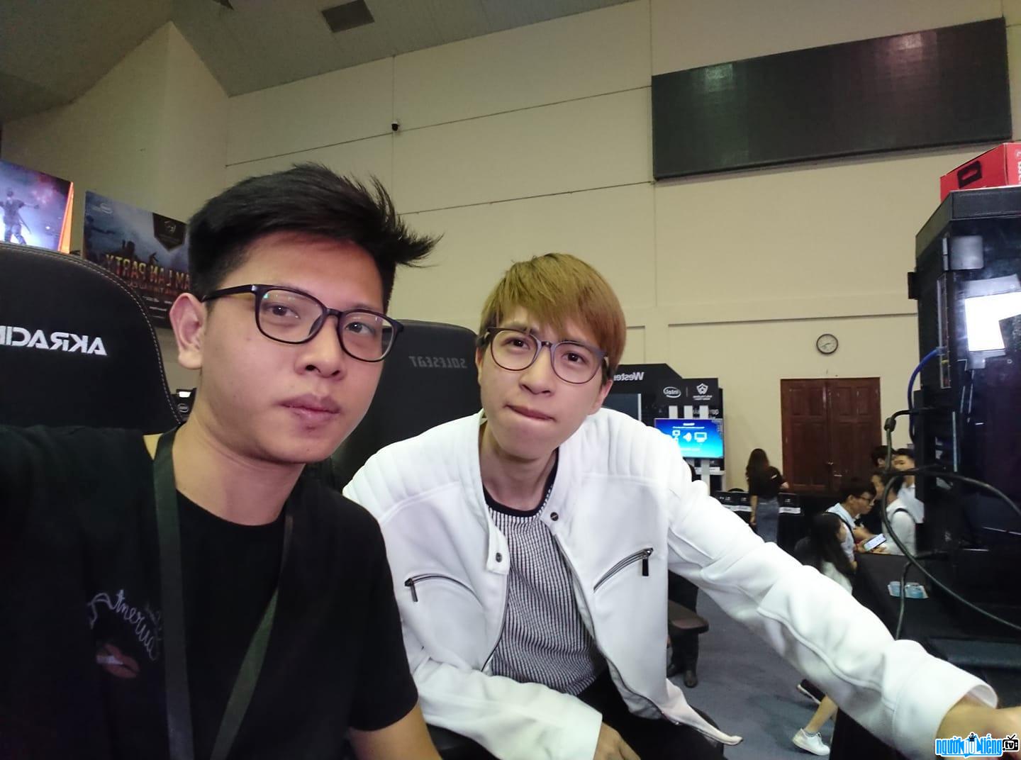 Streamer Bomman