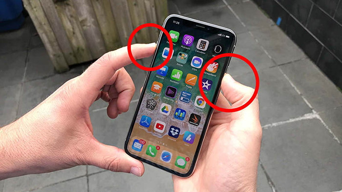 Sforum - Trang thông tin công nghệ mới nhất arnh Cách tắt nguồn iPhone X chỉ trong tích tắc Cách tắt nguồn iPhone X nhanh chóng chỉ trong tích tắc
