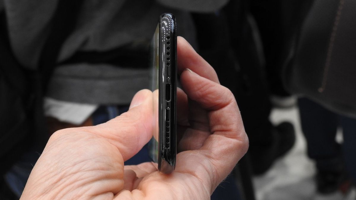 Hình ảnh thực tế về iPhone X/iPhone 10 mới nhất của Apple