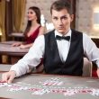 dealer là gì