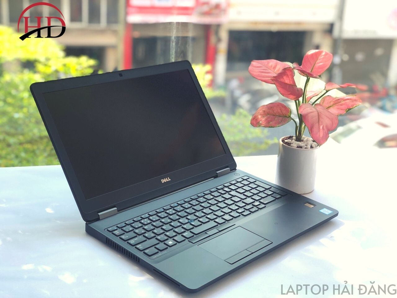 Card rời laptop có thay hay nâng cấp được không?