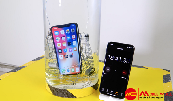 Điểm danh các mẫu iPhone có thể chống nước từ nhà Apple