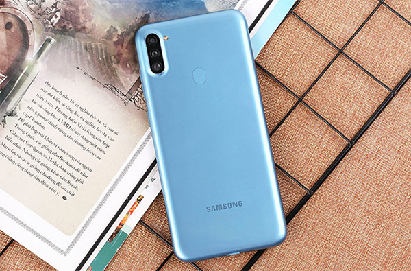 TOP 8 điện thoại giá rẻ cấu hình cao cực hấp dẫn