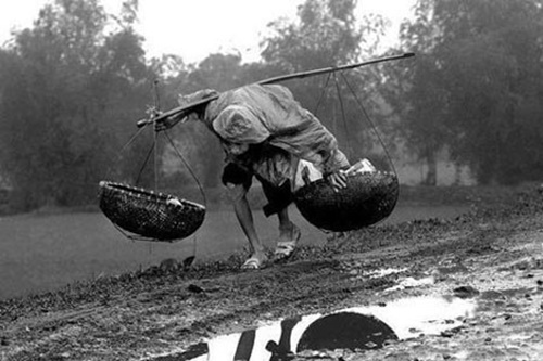 Hình ảnh cha mẹ vất vả ý nghĩa cảm động lay động hàng triệu trái tim bật khóc trong lễ vu lan - Thư viện hình ảnh đẹp