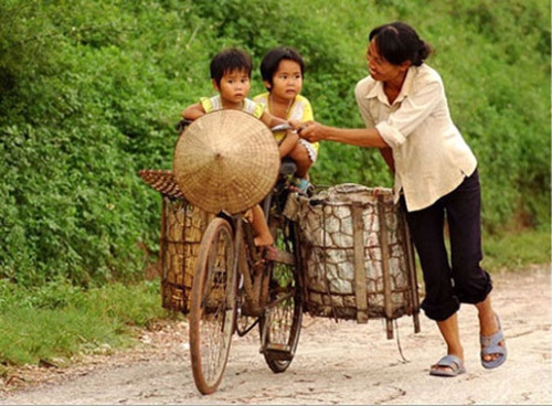 Hình ảnh cha mẹ vất vả ý nghĩa cảm động lay động hàng triệu trái tim bật khóc trong lễ vu lan - Thư viện hình ảnh đẹp