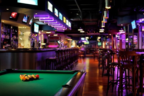 Bar là gì? Cái nhìn toàn diện về loại hình quán bar