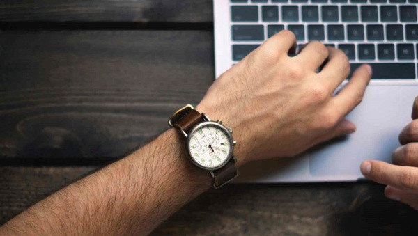 Sửa lỗi laptop không cập nhật ngày giờ theo cách đơn giản