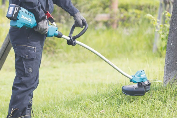 Cách pha nhớt cho máy cắt cỏ, tỷ lệ xăng pha nhớt chuẩn cho máy cắt cỏ