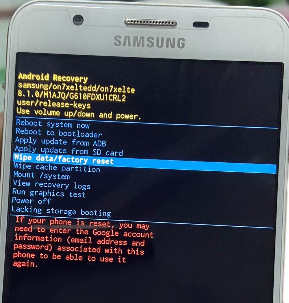 Hướng dẫn Hard Reset Samsung Galaxy J7 Prime - Giải Pháp XYZ