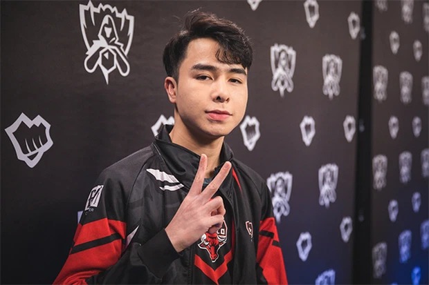 Zeros chia tay bạn gái